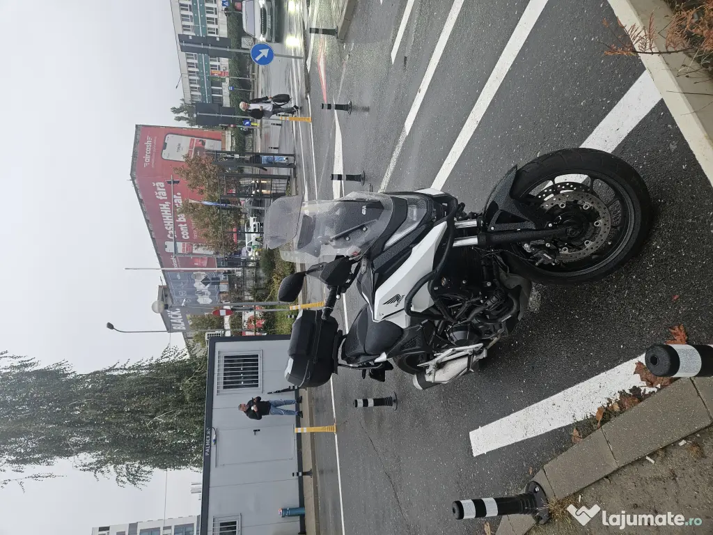 Vând motocicleta Honda NC 750 X inmatriculată 2026
