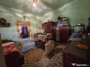 Casa batraneasca de vanzare in Ungheni 