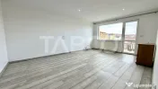 Apartament cu 3 camere de vanzare cu parcare Floresti 