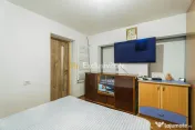 Casa, anexa, hala comerciala închiriată teren 400 mp 7 minute centru 