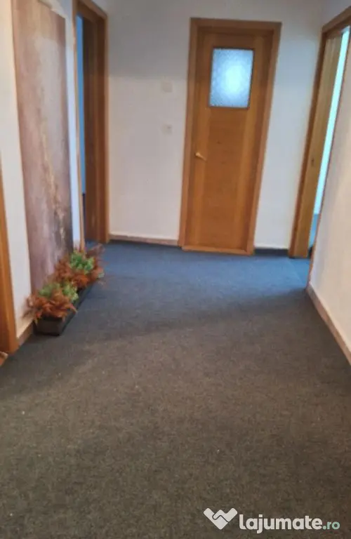 Stadion st uri-apartament 3 camere decomandat - Constanta (Constanta)