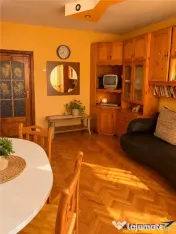 Apartament 2 camere in centrul orasului Covasna:decomandat,e 