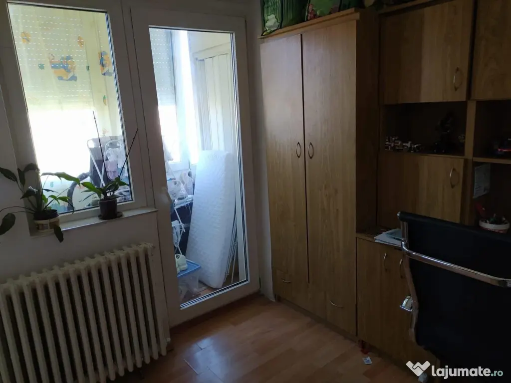 Chirie 3 camere