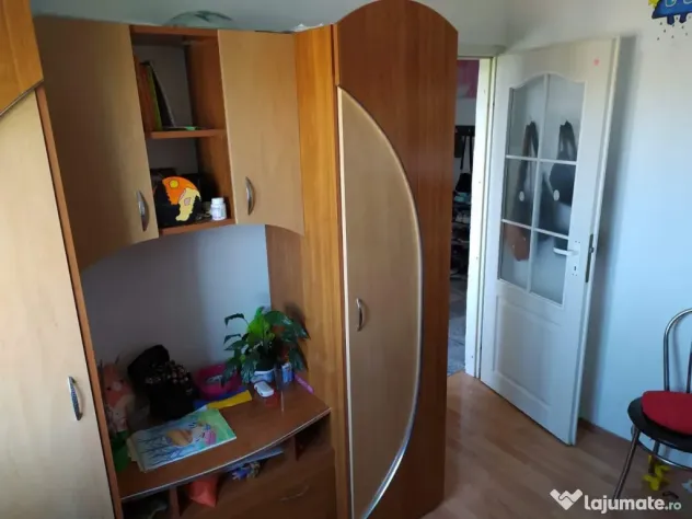 Chirie 3 camere