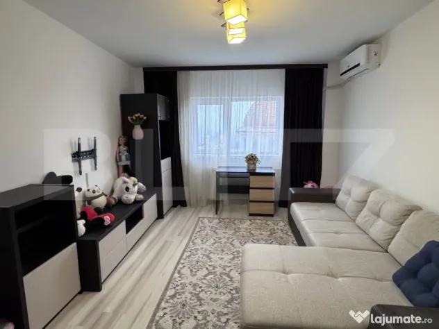 Apartament 3 camere, 72 mp, zona Republicii, vedere panorami - Ploiesti (Prahova)