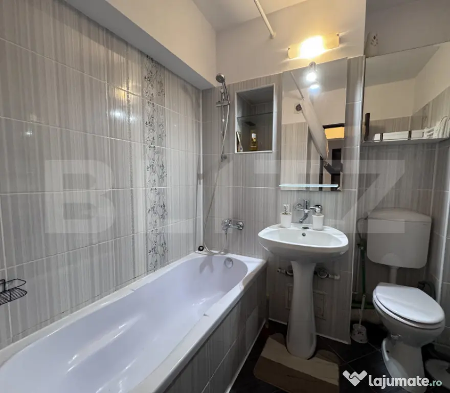 Apartament 3 camere, 72 mp, zona Republicii, vedere panorami - Ploiesti (Prahova)