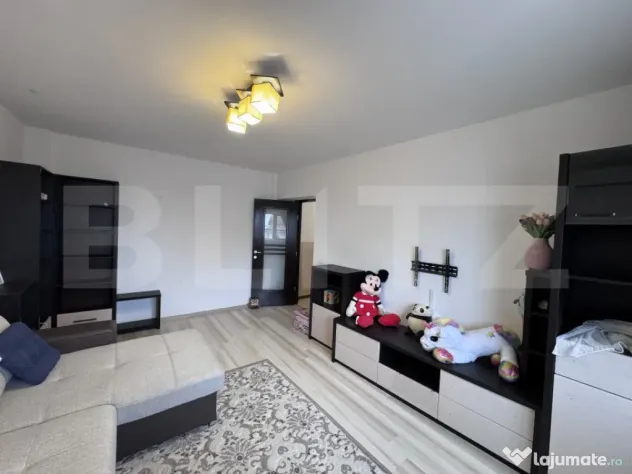 Apartament 3 camere, 72 mp, zona Republicii, vedere panorami - Ploiesti (Prahova)