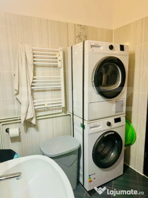 Apartament 3 camere, 72 mp, zona Republicii, vedere panorami - Ploiesti (Prahova)