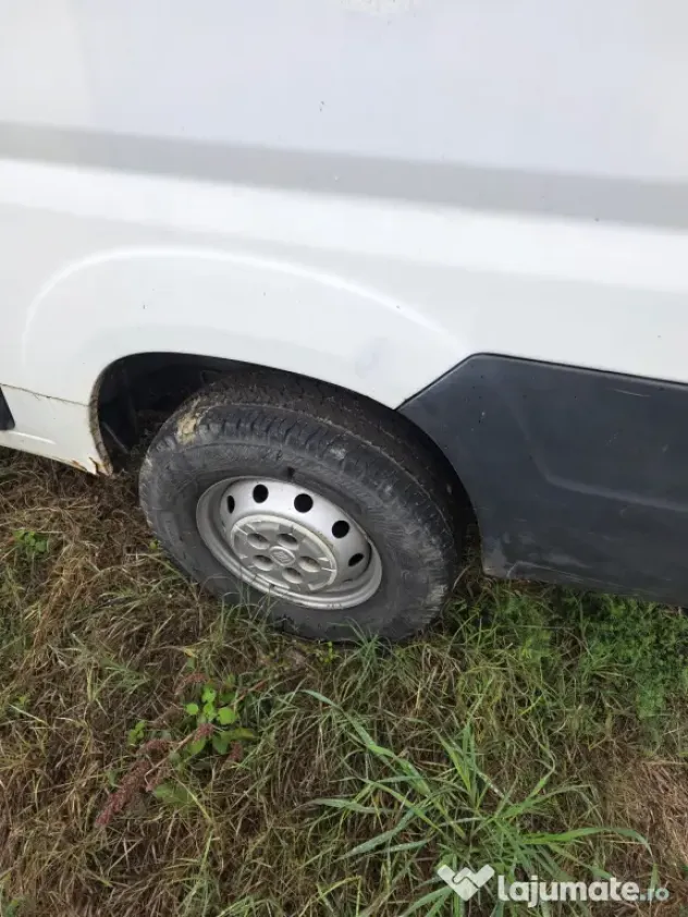 Autoutilitara 3,5 tone, Fiat Ducato 120 2.3Multijet, an 2011, turbosuflanta nou