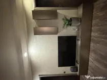 Comoda TV si corpuri suspendate
