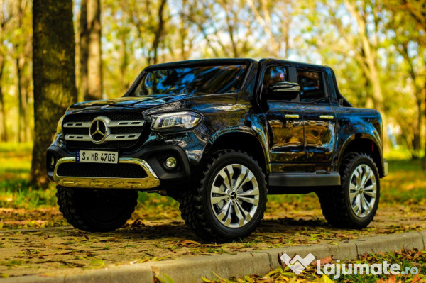 Masinuta electrica Mercedes X-Class PREMIUM 4x45W #Negru