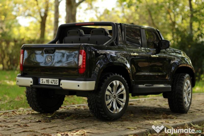 Masinuta electrica Mercedes X-Class PREMIUM 4x45W #Negru
