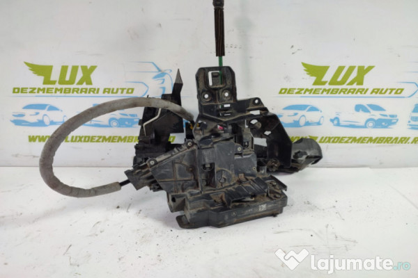 Broasca incuietoare usa dreapta fata a2220063999 Mercedes-Be
