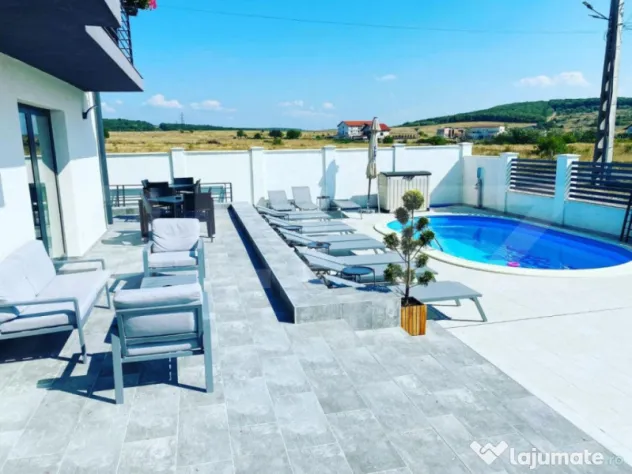 Pensiune in Baile Felix, 850mp, langa strand Apollo