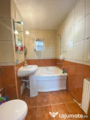 Ap 3 cam, Gavana, langa Spitalul Judetean, 119000 euro