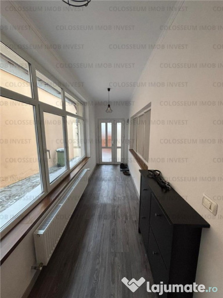 Casa cu 5 camere+garaj - zona Centrul Istoric