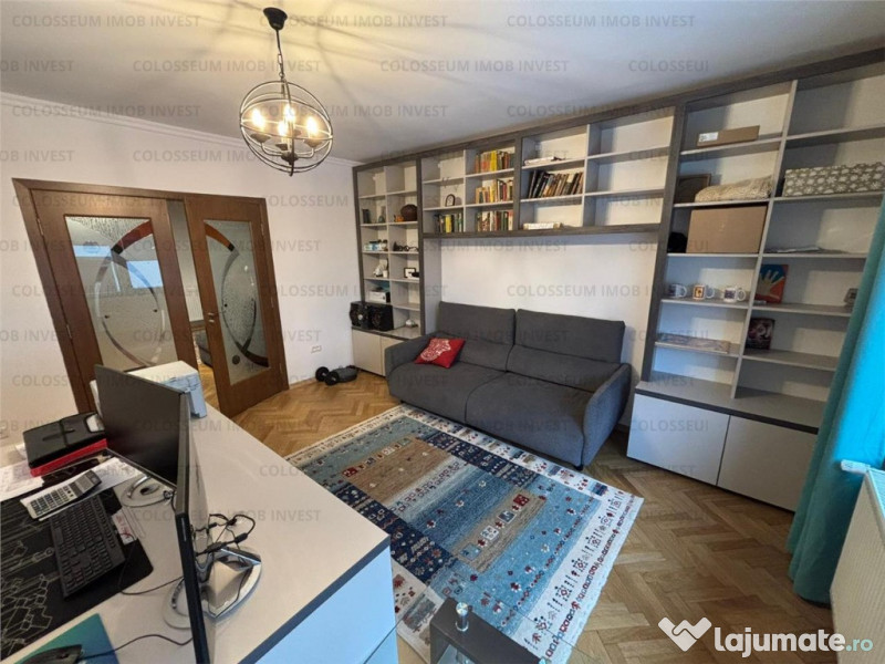 Casa cu 5 camere+garaj - zona Centrul Istoric