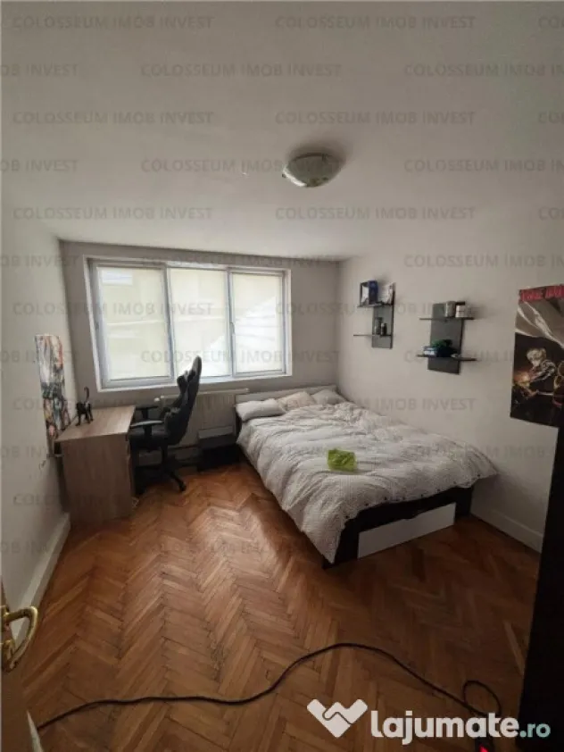 Casa cu 5 camere+garaj - zona Centrul Istoric