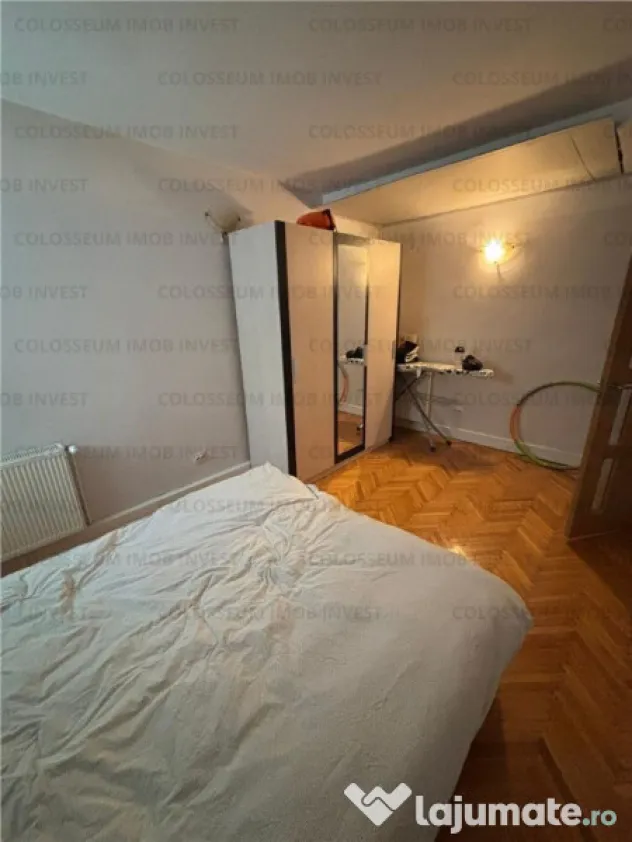 Casa cu 5 camere+garaj - zona Centrul Istoric