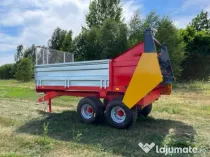 Remorci pentru imprastiat gunoiul de grajd de la 3.5t la 14t