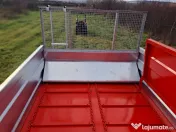 Remorci pentru imprastiat gunoiul de grajd de la 3.5t la 14t 