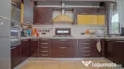 Casa Individuala cu Curte Zona Florilor 