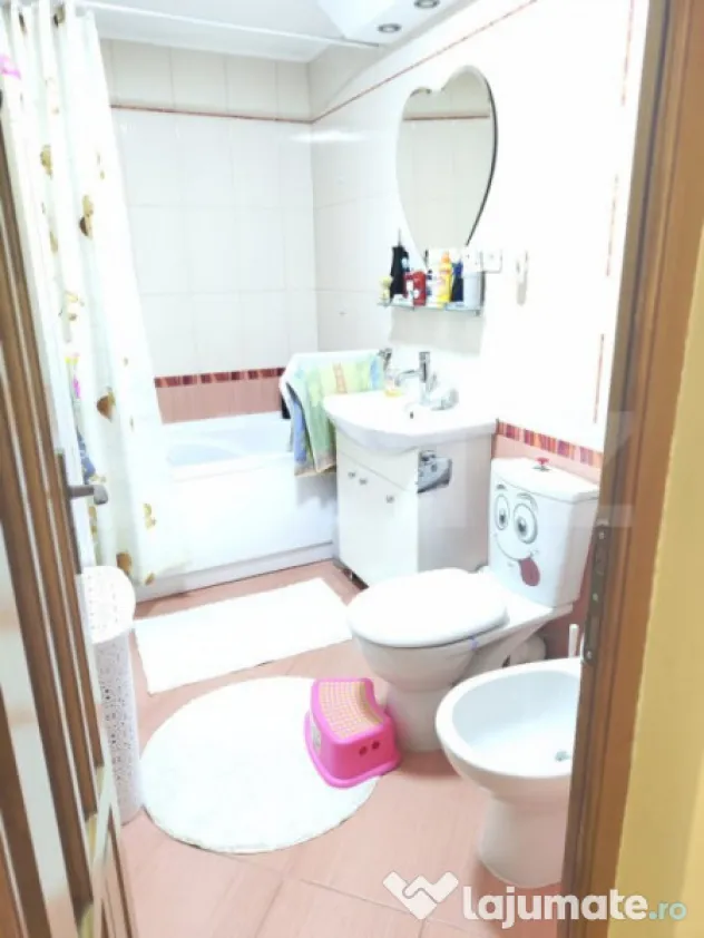 Apartament 3 camere, 70mp, Radauti