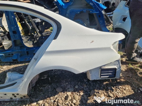 Aripa Stanga Spate BMW 320 F30 2.0 Motorina 2015