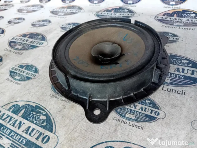 Boxa dreapta fata Dacia Duster