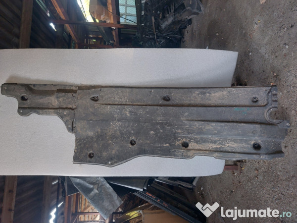 Scut lateral stanga Volkswagen Passat B8 2016