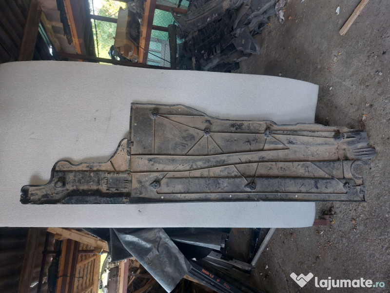 Scut lateral stanga Volkswagen Passat B8 2016