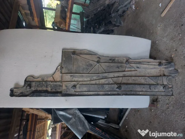 Scut lateral stanga Volkswagen Passat B8 2016