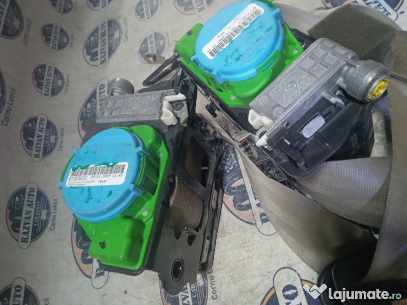 Set Centuri fata cu capsa Audi A4 B8 2009