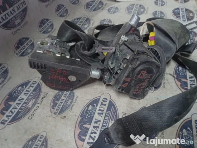 Set Centuri fata cu capsa Volkswagen Touran 2012