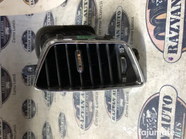Grila ventilatie centrala dreapta Chevrolet Captiva 2012