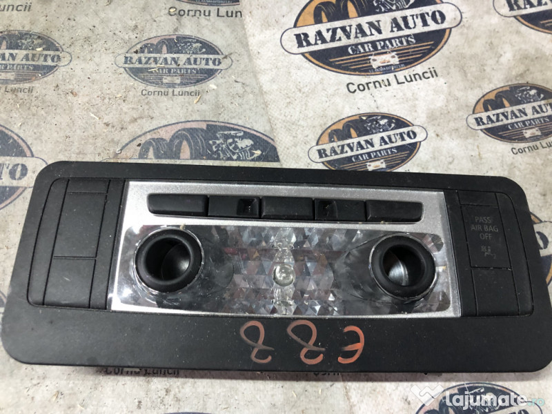 Plafoniera BMW Seria 1 E88 2014