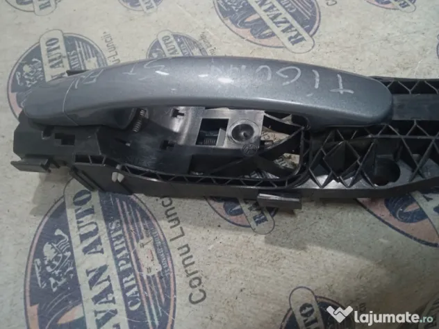 Maner exterior stanga fata Volkswagen Tiguan 2014