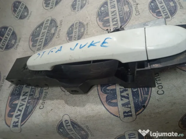 Maner exterior stanga fata Nissan Juke 2011