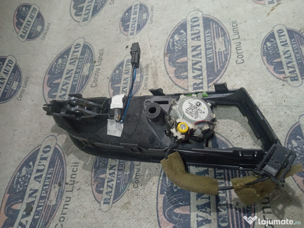 Maner interior dreapta fata Skoda Superb 2 2010