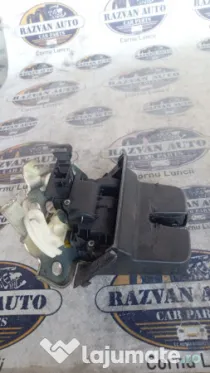 Broasca hayon Skoda Superb 2