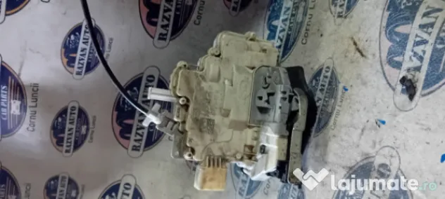 Broasca stanga spate Volkswagen Touareg 2012