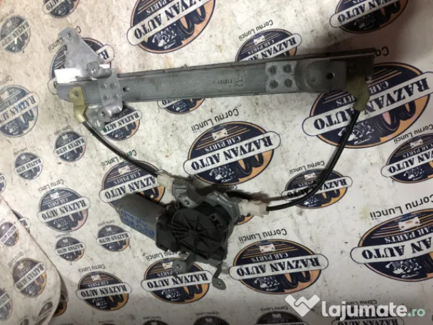 Macara geam dreapta spate Nissan Qashqai 2008