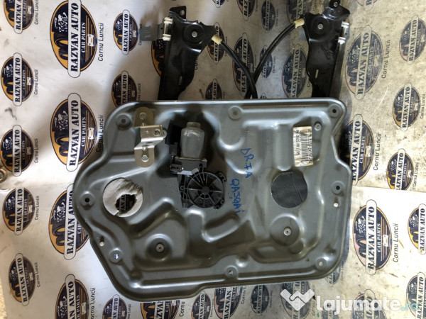 Macara geam dreapta fata Nissan Qashqai 2010