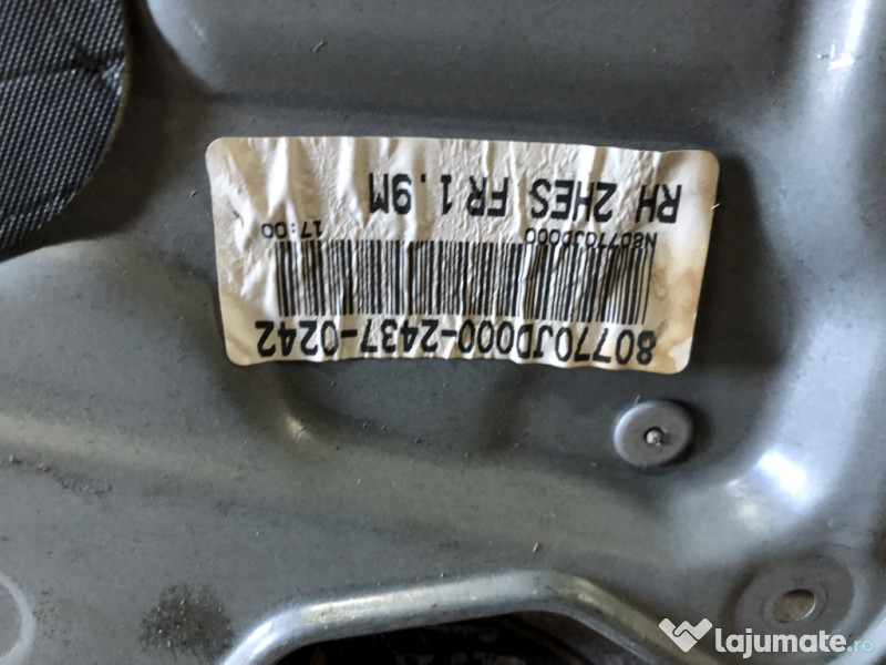 Macara geam dreapta fata Nissan Qashqai 2010