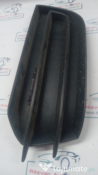 Grila proiector dreapta Audi A1 2012