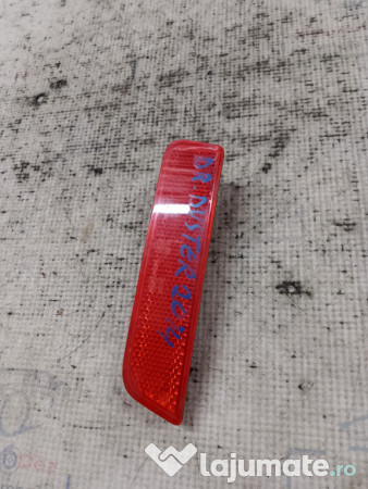 Catadioptru reflectorizant dreapta Dacia Duster 2014