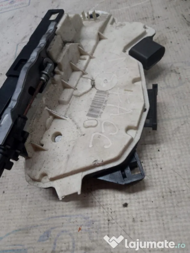 Broasca dreapta fata Volkswagen Passat CC 2012