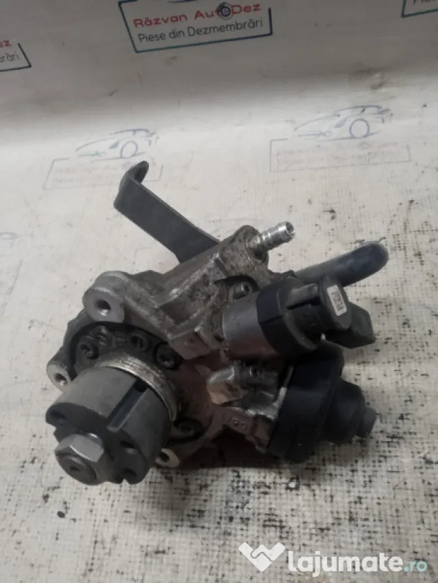 Pompa injectie Volkswagen Passat CC 2011