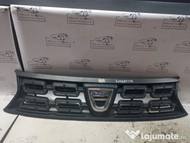 Grila bara fata Dacia Duster 2019
