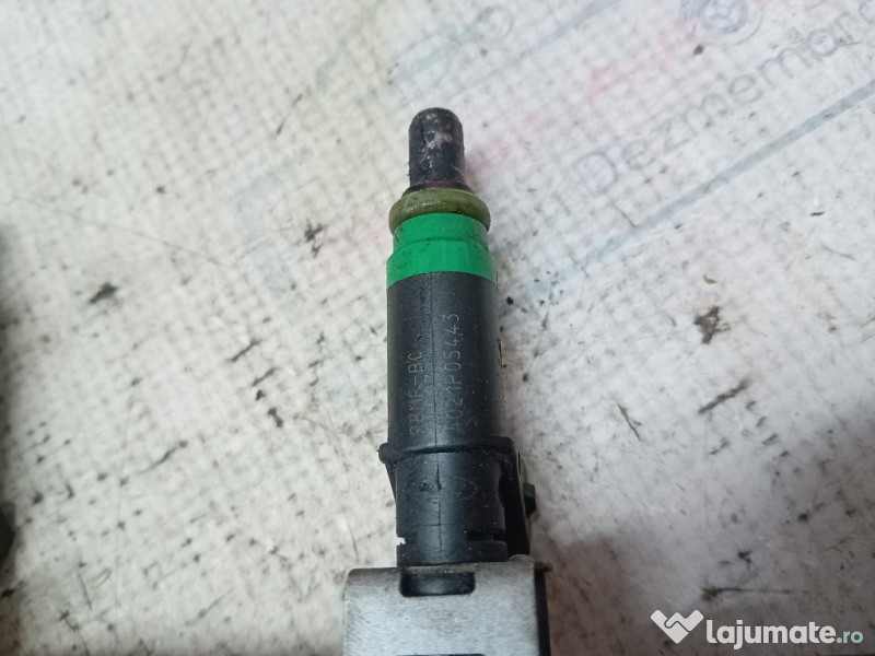 Rampa plus injectoare Ford Focus 2 1.6 Benzina 2008